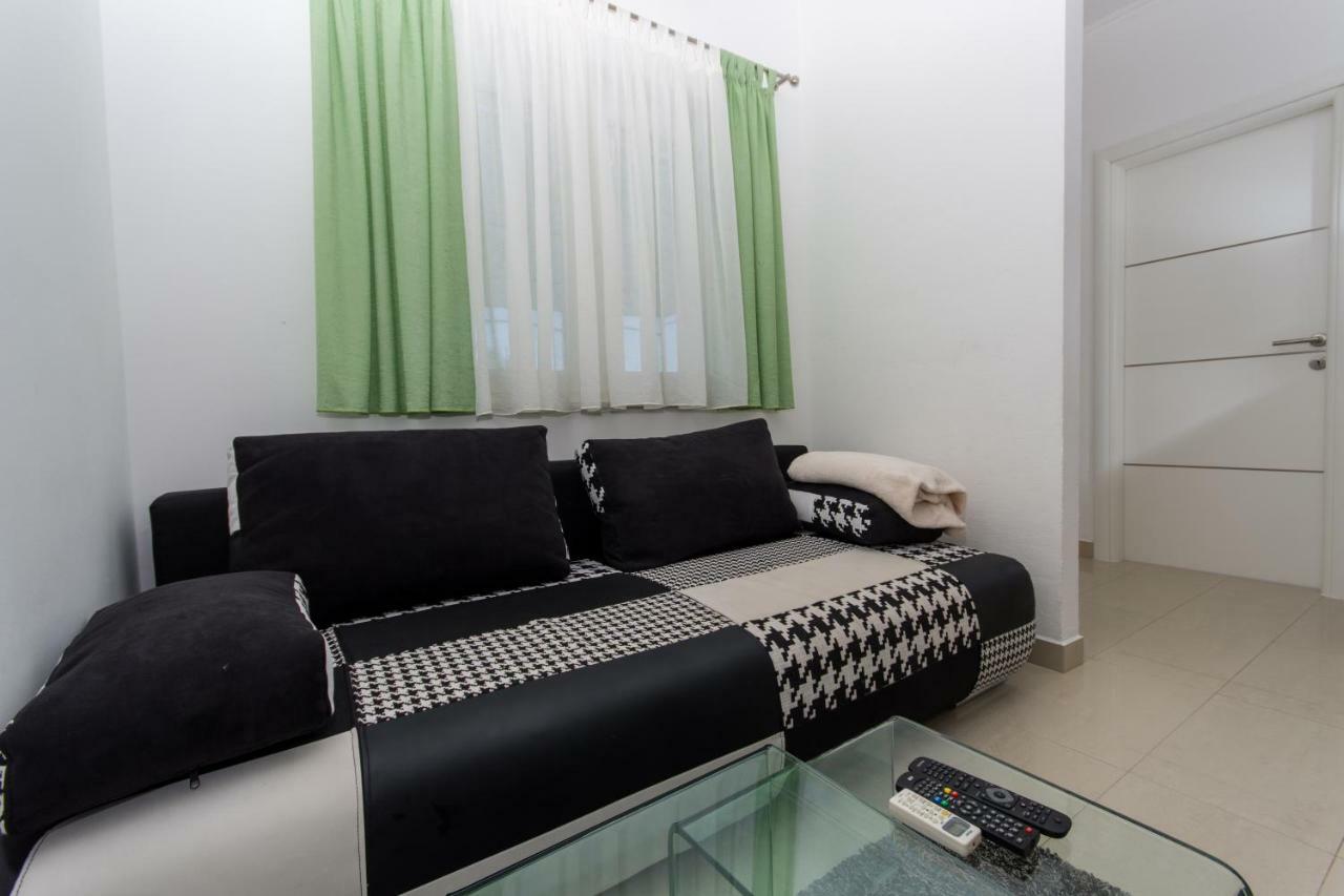Apartmani Zana Okrug Gornji Exterior foto