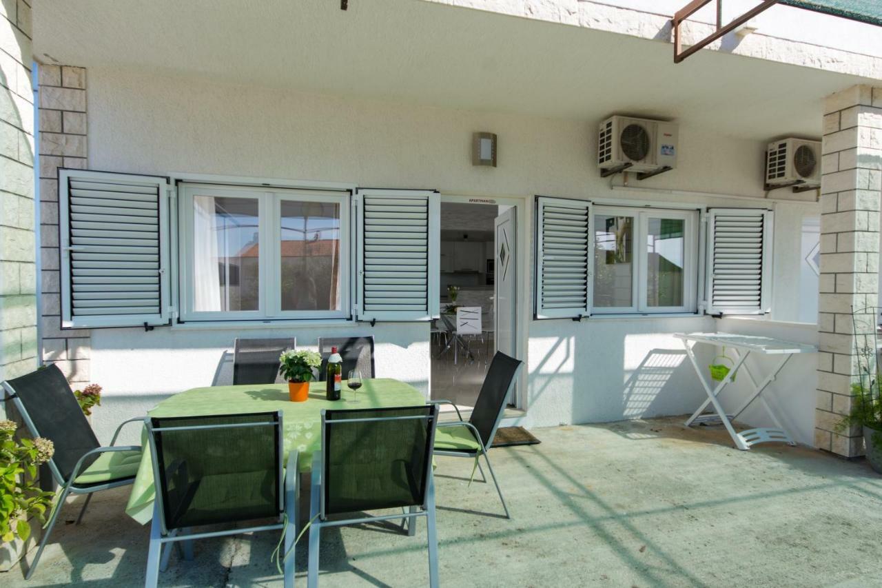 Apartmani Zana Okrug Gornji Exterior foto